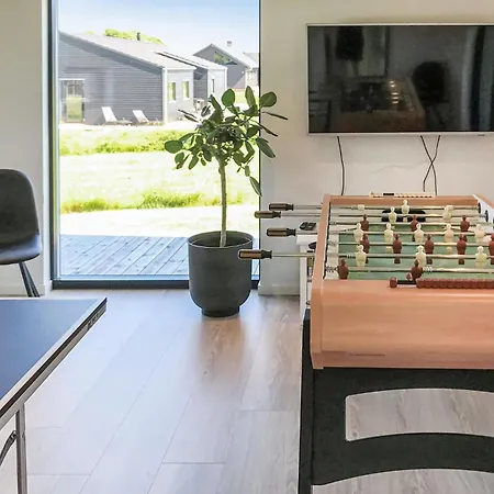 Holiday home Four-bedroom In