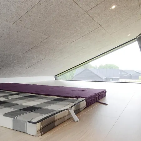 펜션 Four-bedroom In *