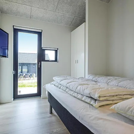 Four-bedroom In בית נופש