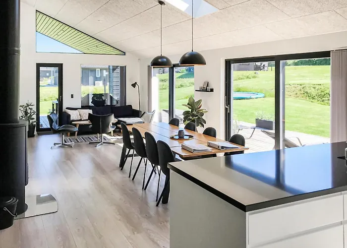 Prázdninový dům Four-bedroom In *